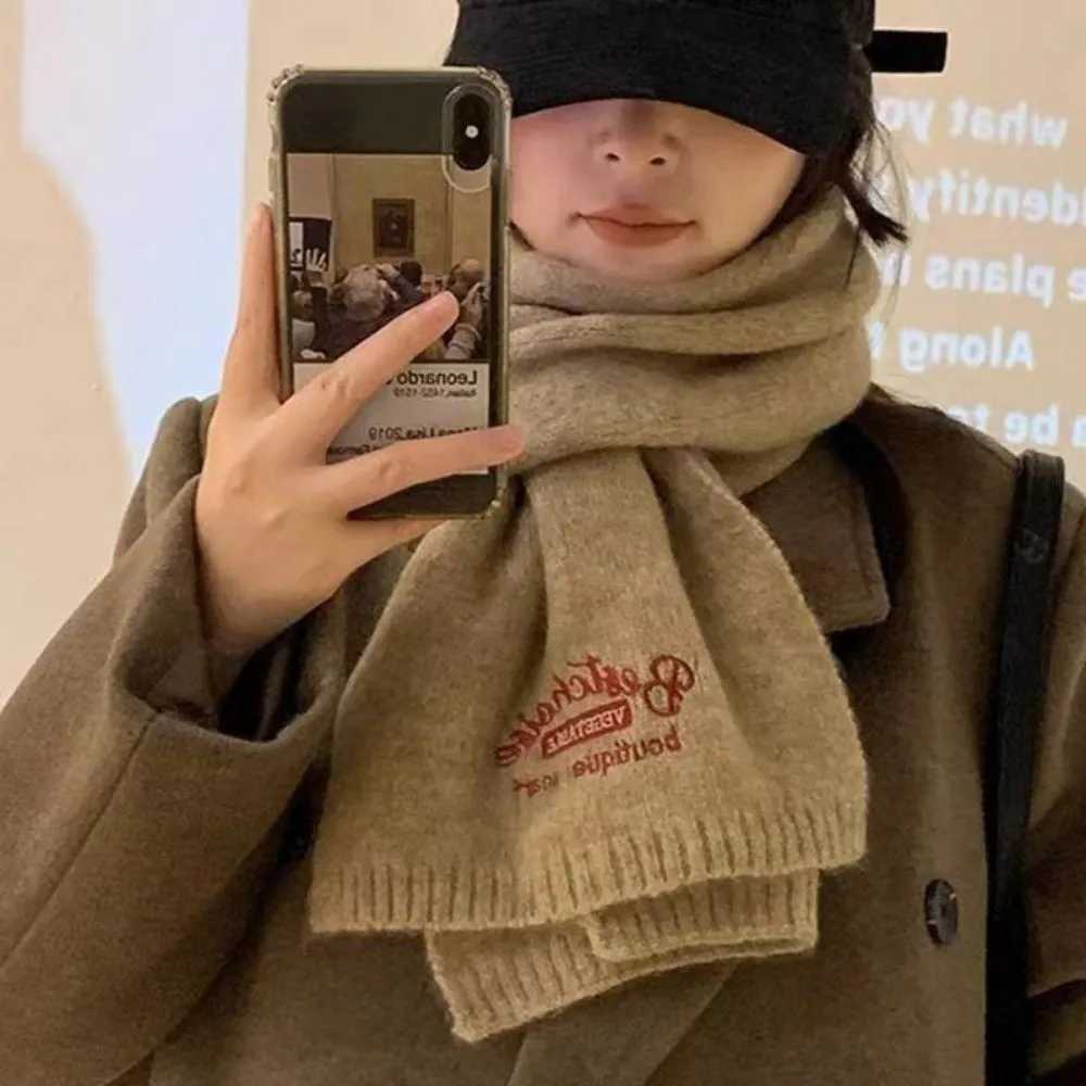 Luxury Womens Winter Warm Scarf Neck Wraps Trendy Embroidered Woolen Scarf Neck Warmer Solid Color Gilrs Scarves Bib For Outdoor Y251114