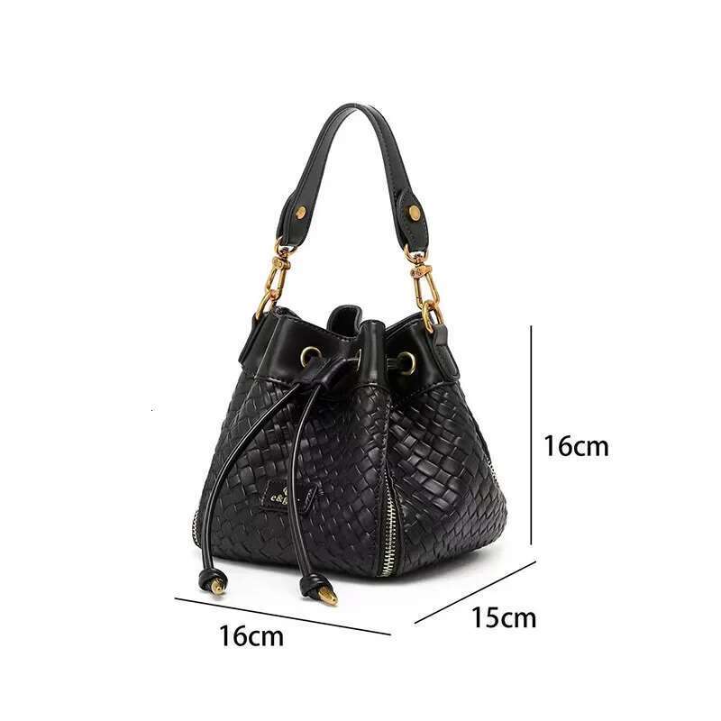Fashionable 2023 New Women's Hand Woven Single Shoulder Slant Cross Small Bag Soft Style Bucket Shape Handbag