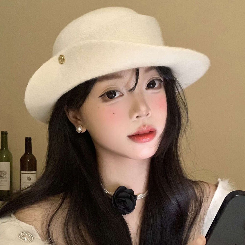 fashionable and elegant top hat for women in autumn and winter french retro and elegant temperament rolled edge beret socialite and heiress style hat
