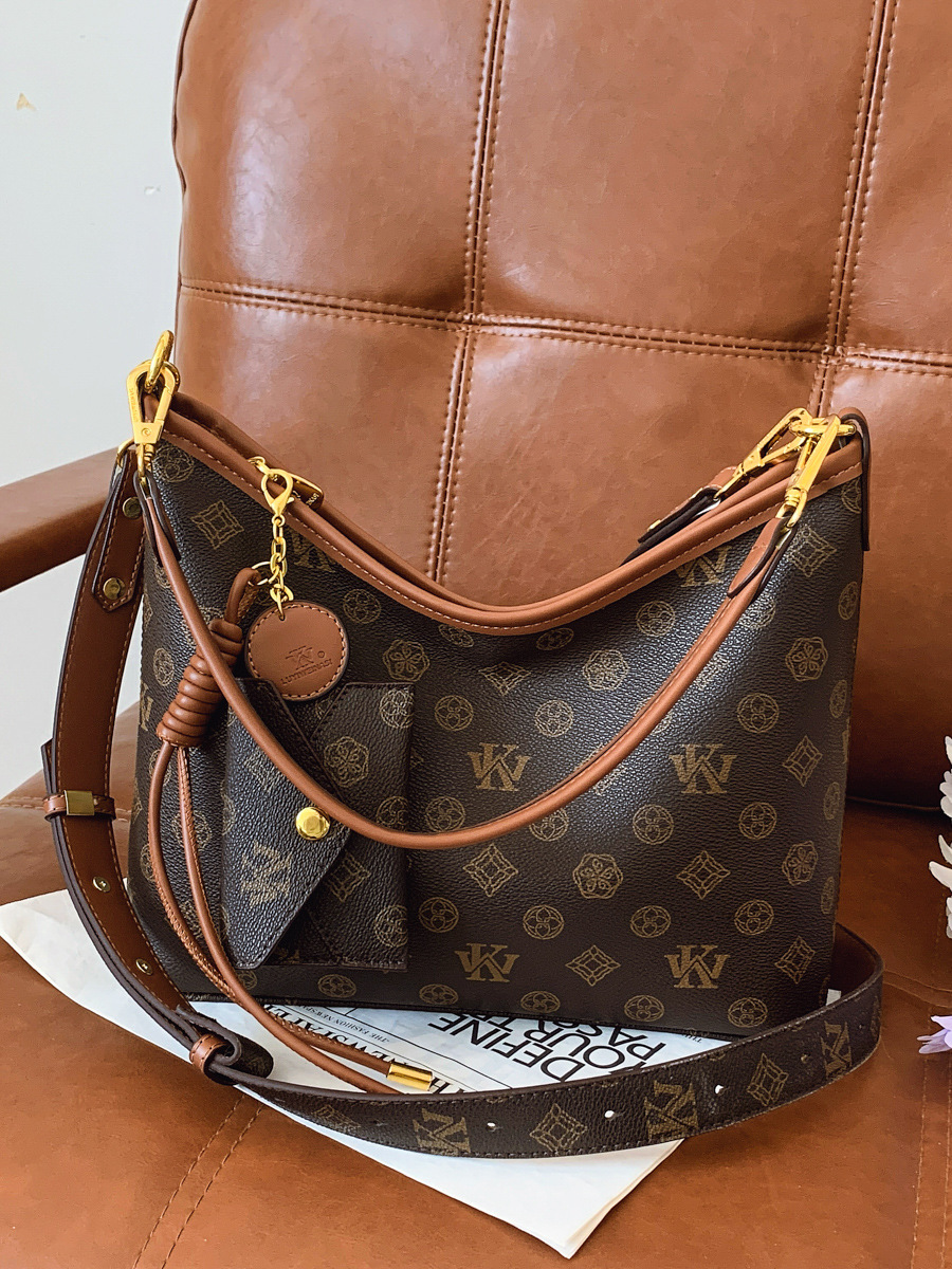 High-end leather underarm bag commuter large-capacity tote premium vintage shoulder women's tote multi-functional bag designer handbag high-quali