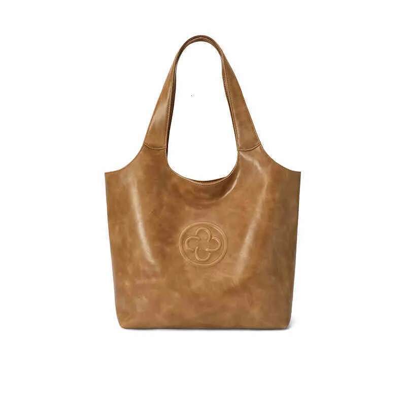 New Vintage Vegetable Tanned Vest Tote Women Commuting Niche Large Capacity Shoulder Underarm Bucket Bag