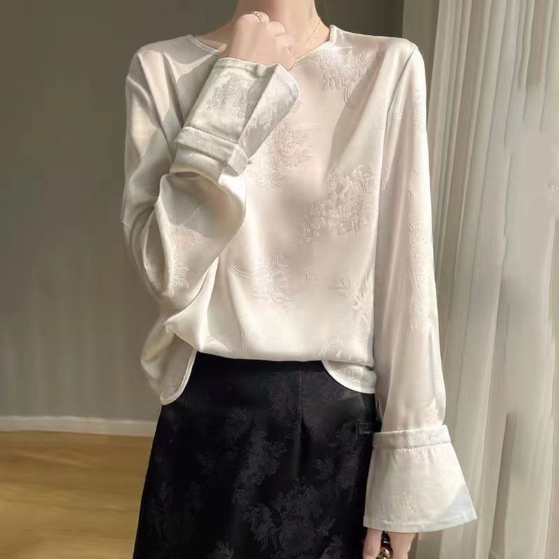 Elegant Women's Short Sleeve Shirt Made of Artificial Silk