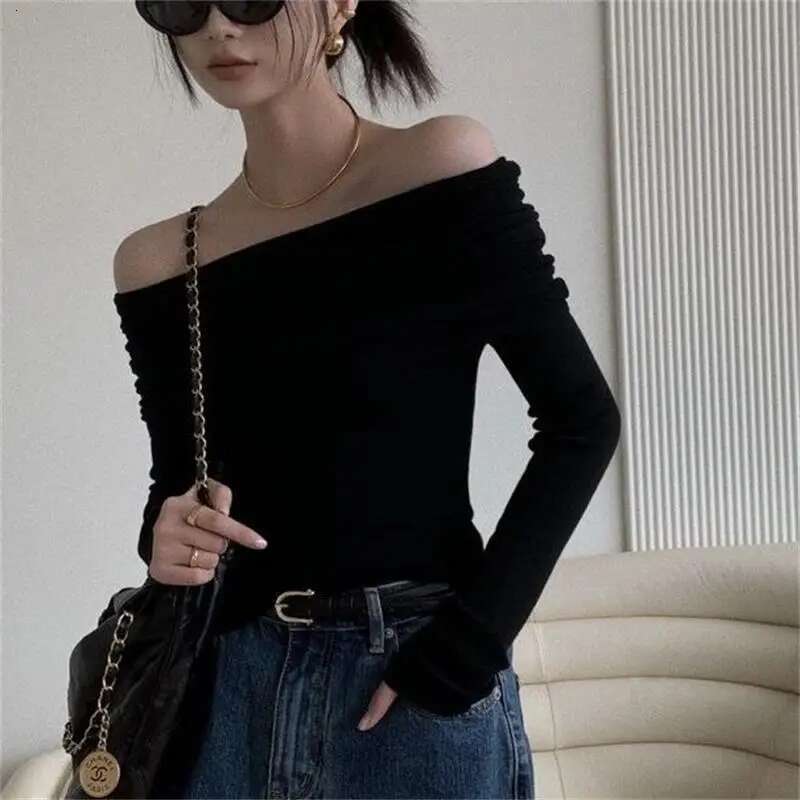 Black Sexy Tops Off Shoulder Long Sleeve T-shirt Women's Solid Elegant Autumn/Winter New Spicy Girl Slim Fit Short Red Crop Top