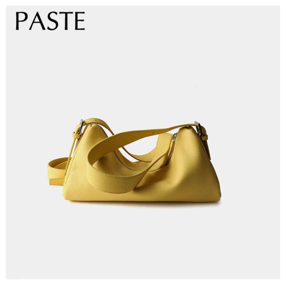 Designer Bag Ins Chic LOCK Design Soft Horizontal Cydrical Shape Pillow 100% Real Leather Women Shoulder Bag Yellow Purse