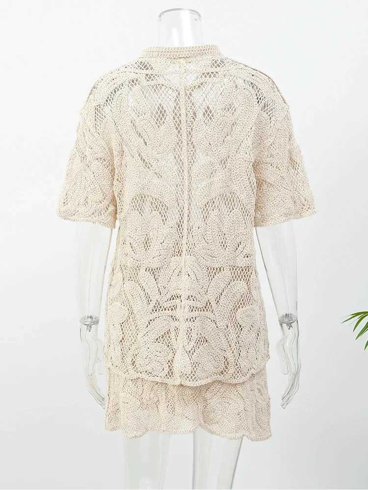 BWQ Womens Hollow Knitted Skiing Two Piece Set Loose V-neck Short Sve Single Chest Top Set Summer Office Street ClothingXJ250414