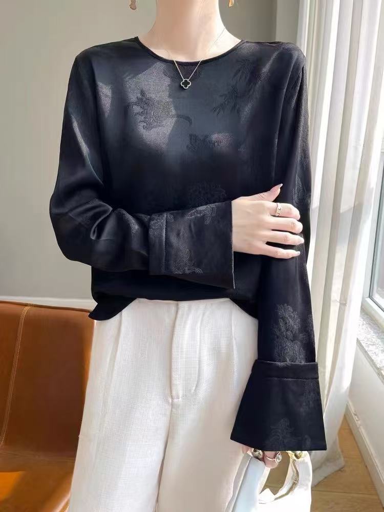 Elegant Women's Short Sleeve Shirt Made of Artificial Silk