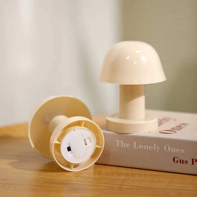Mushroom Living Room Study Portable Pat Lamp Bedroom Bedside Night Light Dimming Atmosphere Light M251114