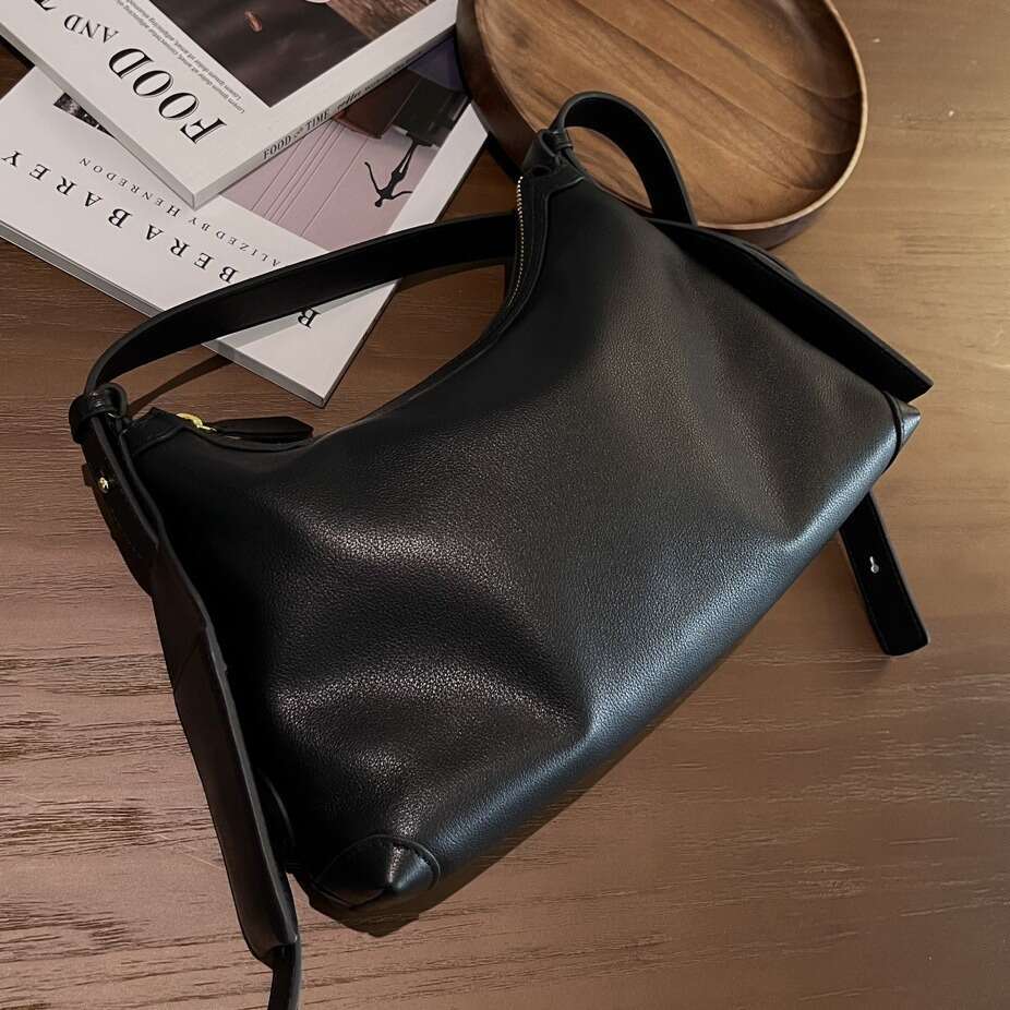 Women's Bags Women's made of genuine for autumn winter, single shoulder and underarm hobo toe layered cowhide, relaxed crossbody bag, high-e