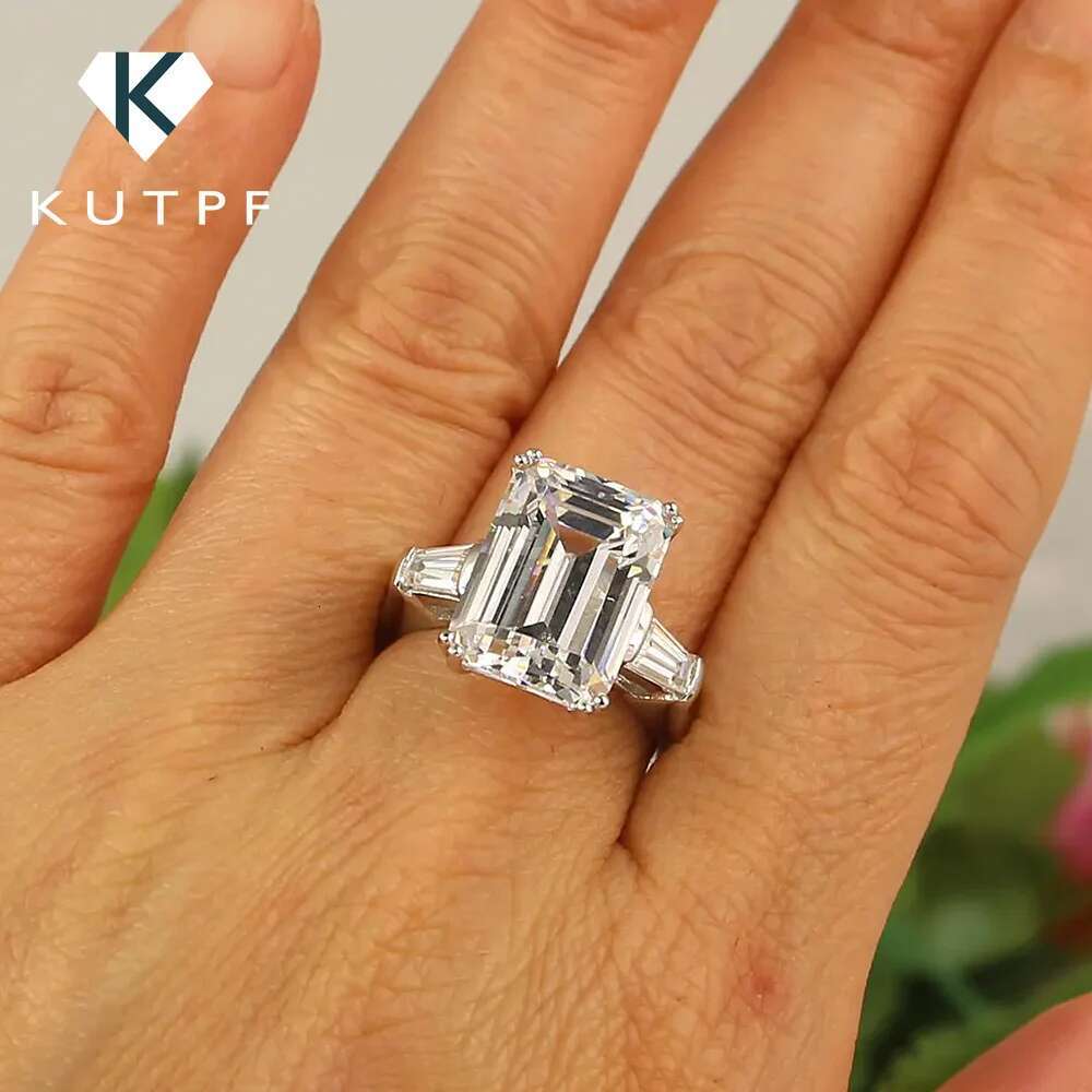 1/2/3/4Carat Emerald Cut Full Moissanite Engagement Ring with Tapered Baguette Shape Diamond S925 Silver Wedding Rings for Women