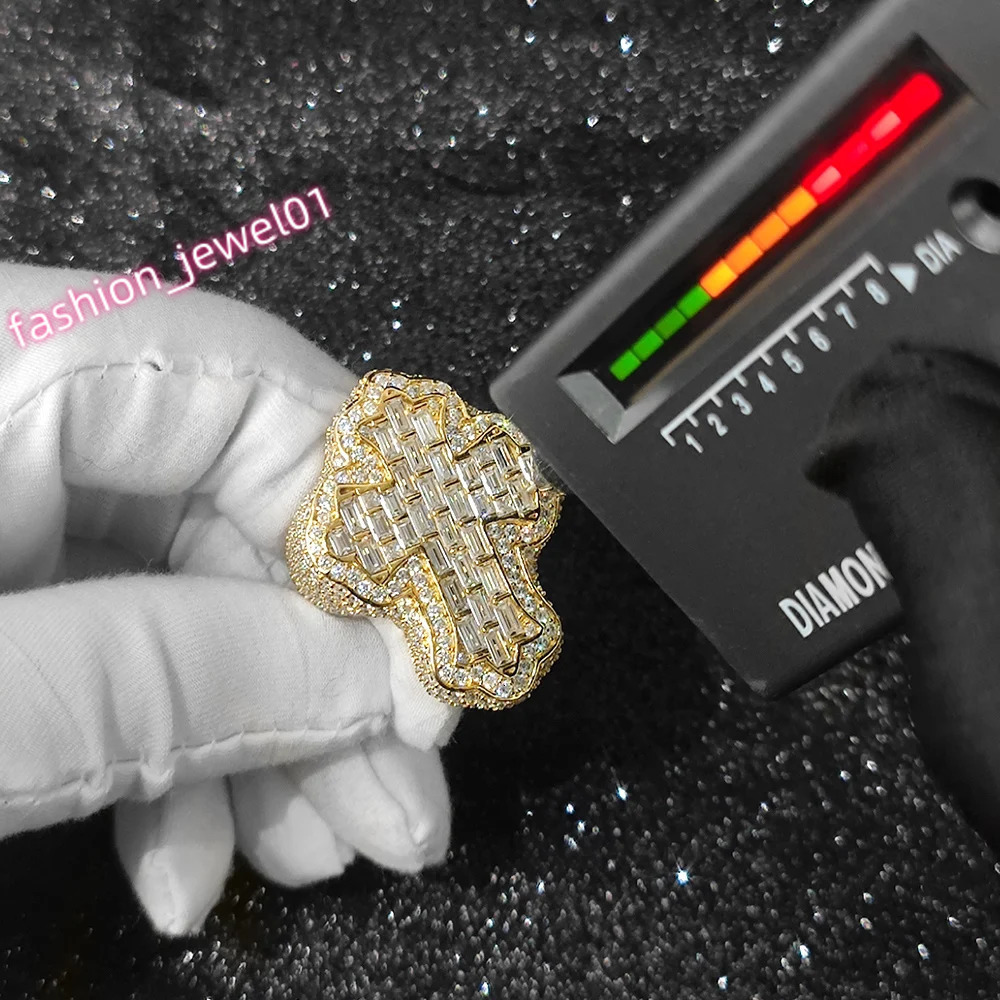 Hip Hop Jewelry Fashion Mens Cross Ring Full VVS Diamond Pave Iced Out Luxury Cross Sterling Silver 925 Moissanite Rings