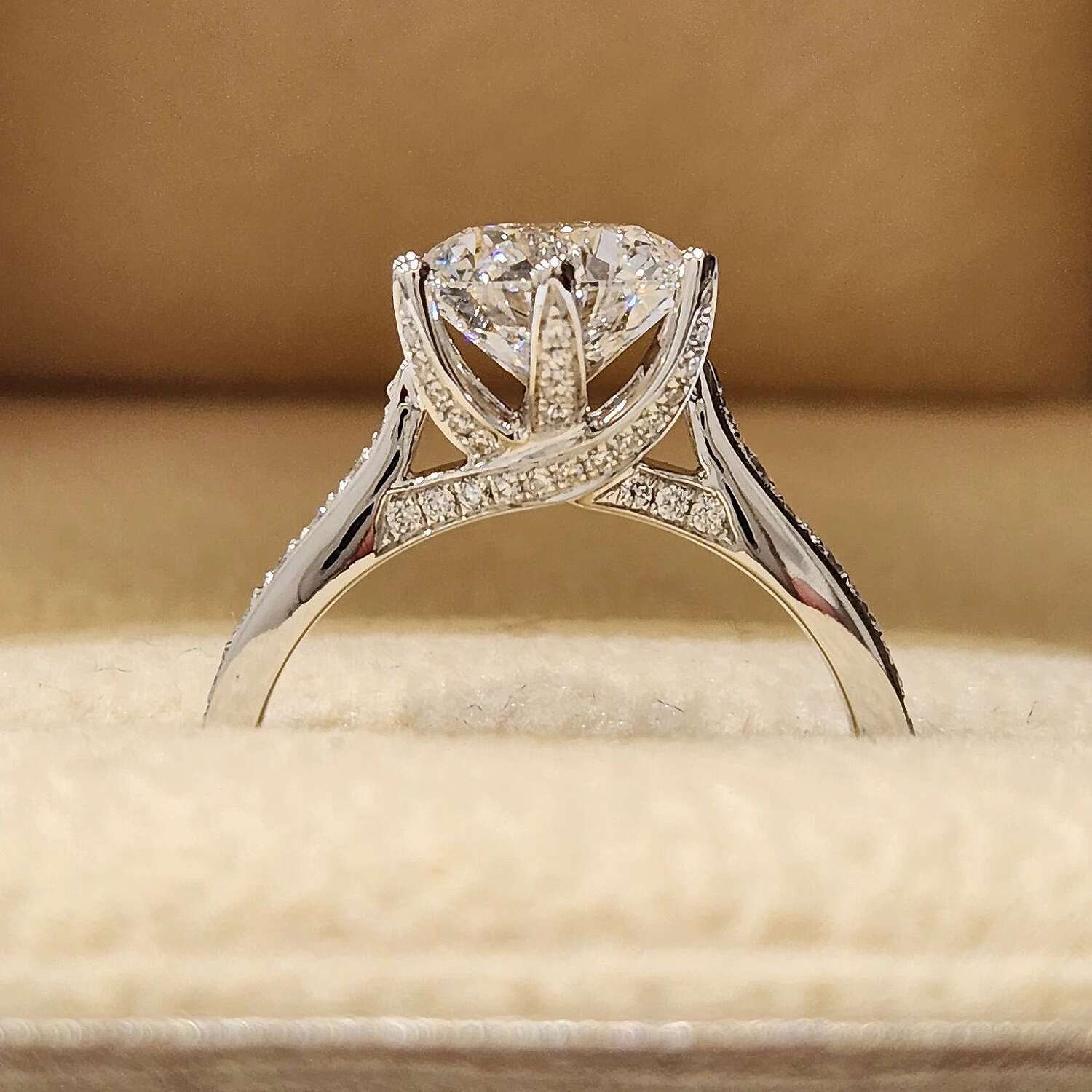 Custom Real Solid 18K White Gold Rings Women Engagement Anniversary Wedding Rings Round Moissanite Diamond Rings Crown Cross