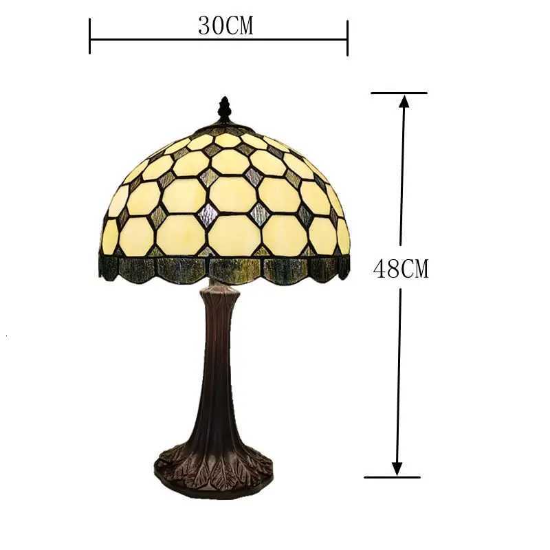 European Style Minimalist Small Square Desk Lamp Tiffany Style Restaurant Bar Antique Decorative Glass Lamp Metal Lamp Holder M251114