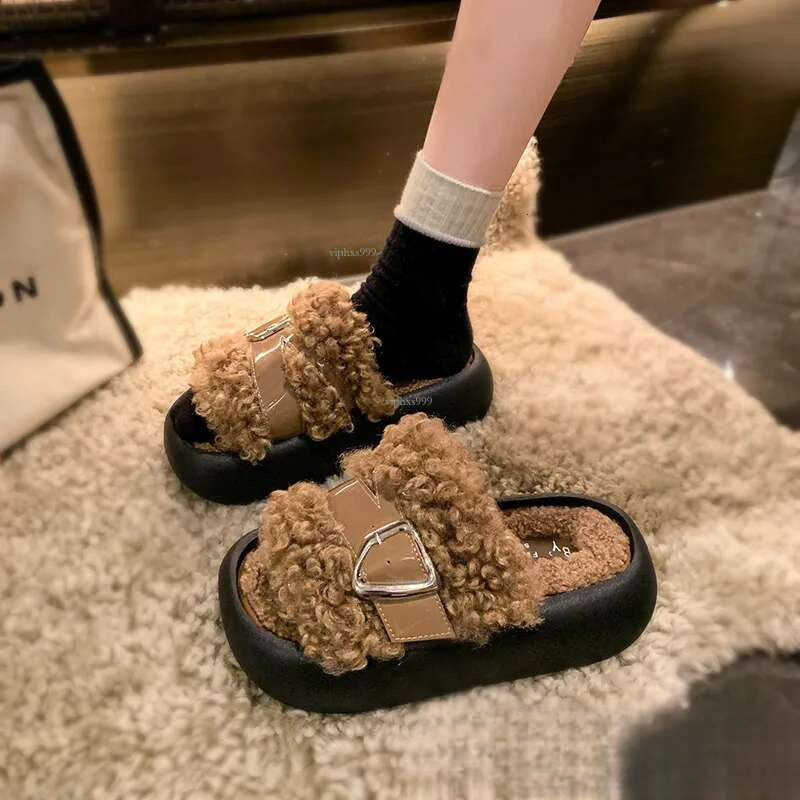 Thick Bottom Hairy Ladies Outdoor Wear 2025 New Designer Slippers Autumn And Winter Lamb Hair Network Red Fashion Home Cotton Women's Slippers