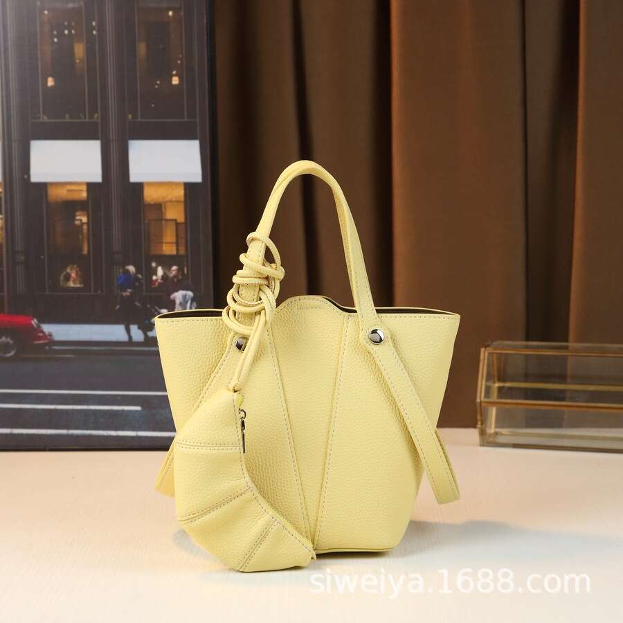 Fashion New In Spring And Summer 2025, Versatile Bucket Bag, Casual Commuting Handbag, Single Shoulder Crossbody Bag For Women
