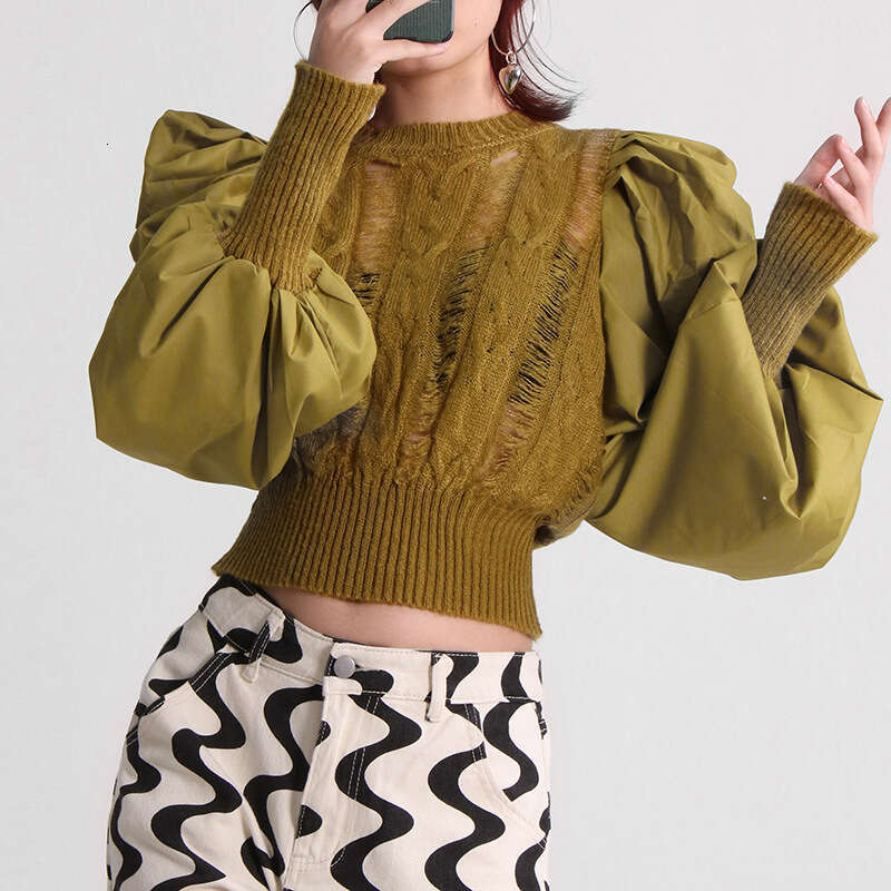 Designer Women's French Court Style Knit Sweater with Round Neck and Bubble Sleeves - Spring 2025 Collection