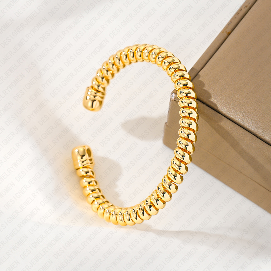 Bracelet Designer Bracelet for Women luxury Bracelets Gold Bangle Open Bangles Luxury Jewlery Designer for Women Elegant Sophisticated Premium Gift