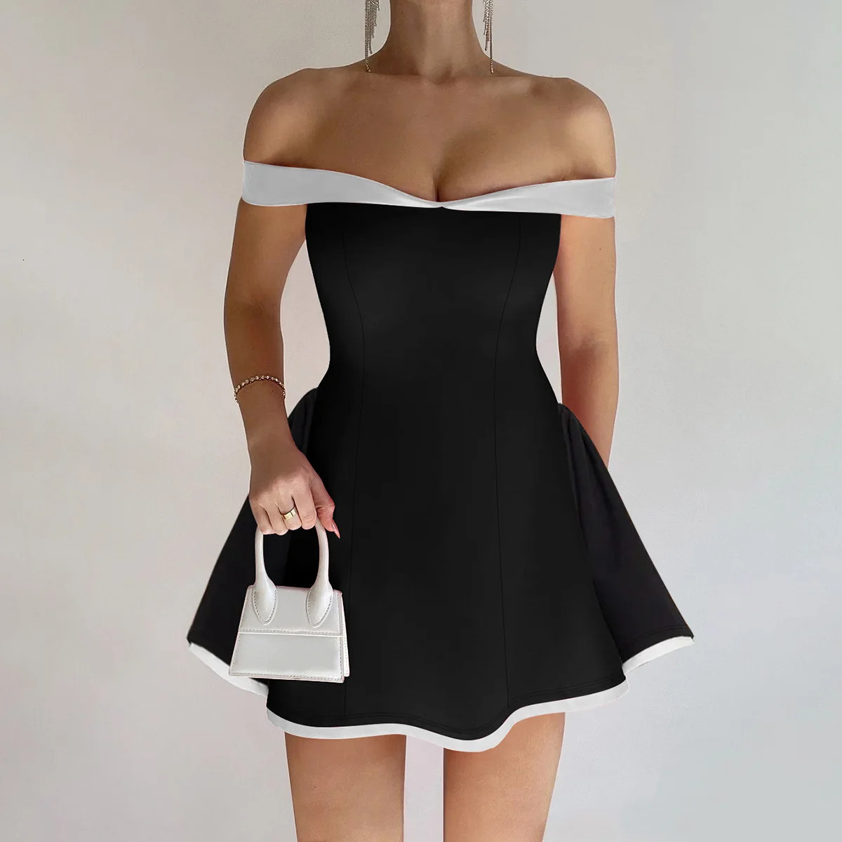 Elegant shoulder black mini dress for womens strapless party evening paired with patch sexy short skirt 250414