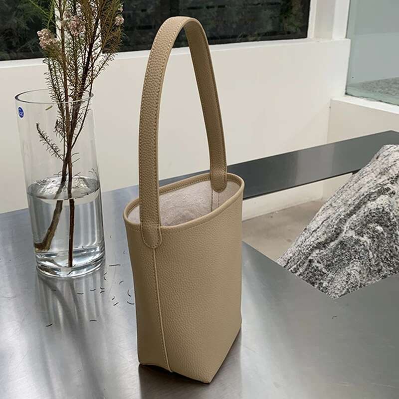 Bucket Small Purse Designer Handbag For Women 2023 New Fashion Ladies Composite Simple Shoulder Underarm Bag