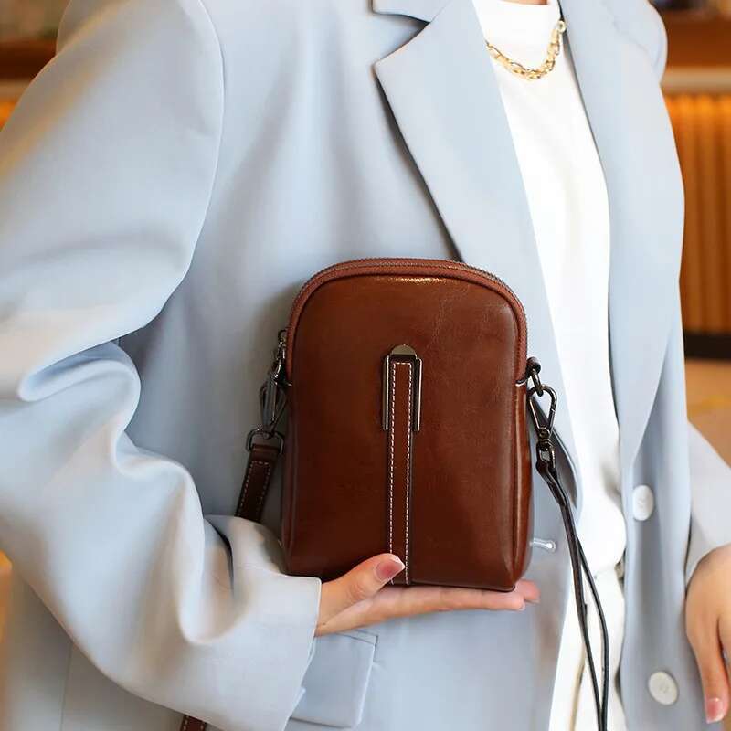 Summer Phone Women's Oil Wax Cowhide Leather Crossbody Bag Fashionable And Casual Shoulder Bagladies' Small Shell Purse