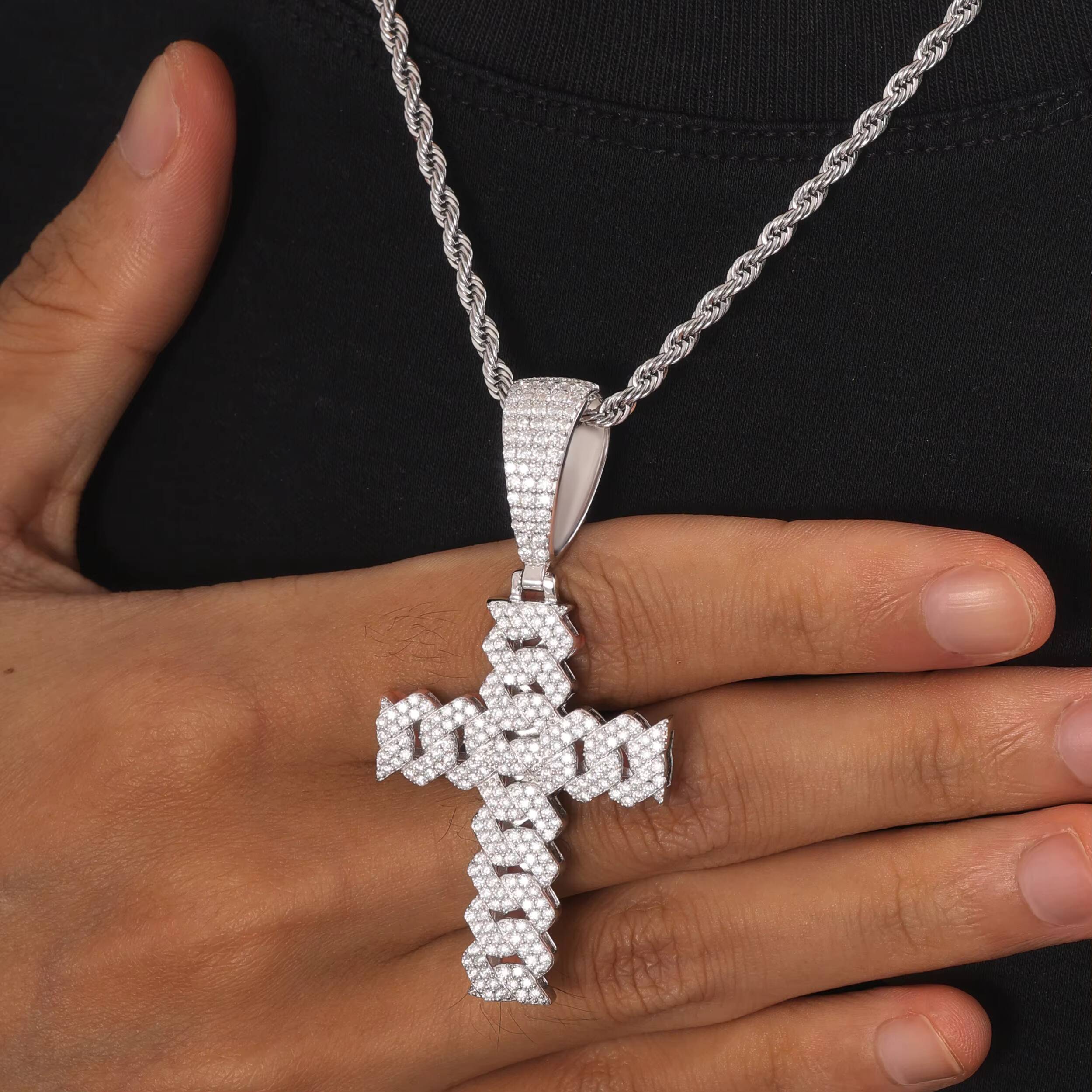 Fine 925 Sterling Silver Paved Diamond 2 Rows Cross Pendant Hip Hop VVS D Moissanite Diamond Pendant Necklace for Unisex