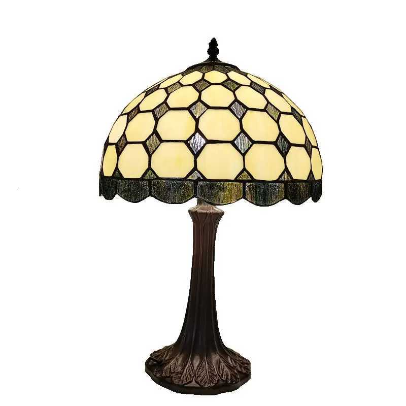 European Style Minimalist Small Square Desk Lamp Tiffany Style Restaurant Bar Antique Decorative Glass Lamp Metal Lamp Holder M251114