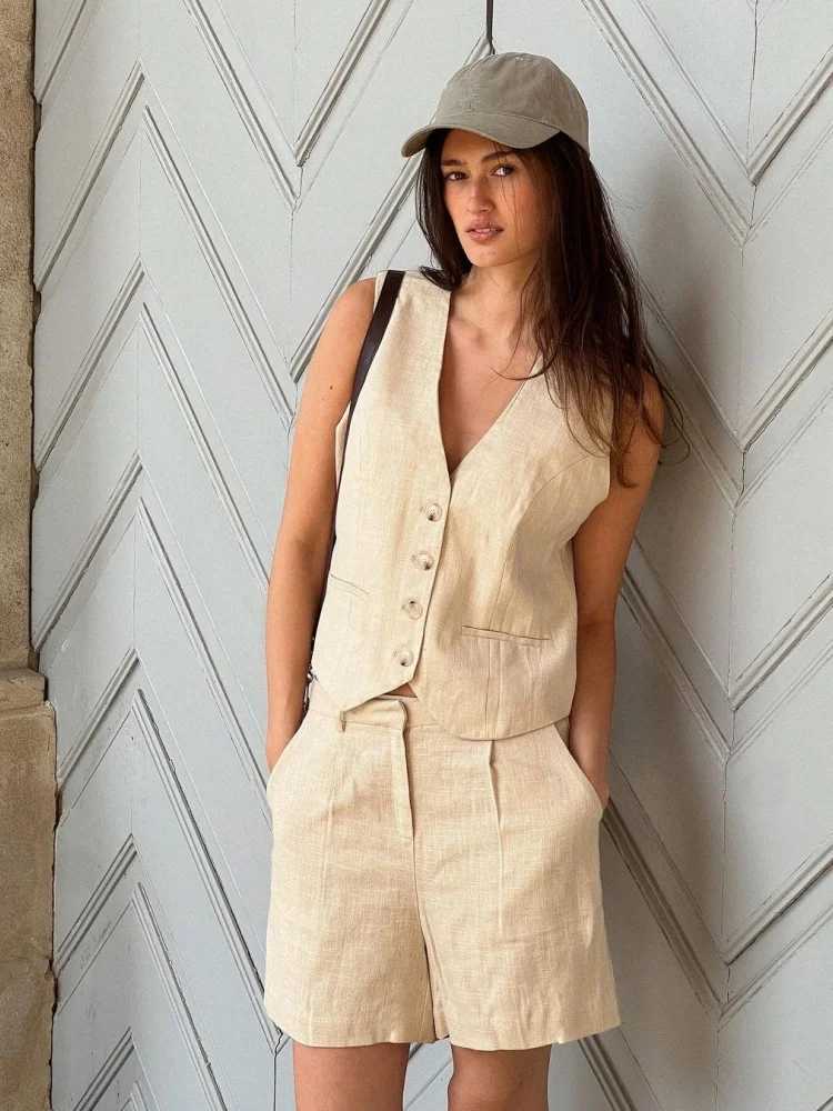 Fashion cotton linen set waist suit womens casual sleeveless vest shorts 2-piece set 2025 spring Fe loose travel suitXJ250414