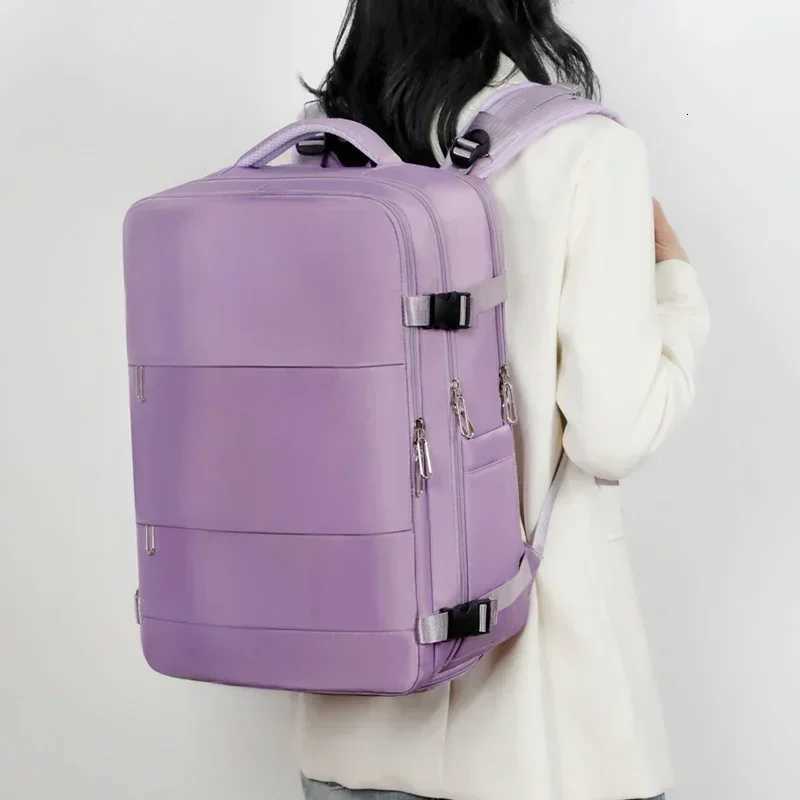 Expansion Large Capacity Travel Backpack 2025 New Nylon Fabric Waterproof Backpack Multifunctional Commuting Computer BagW251113