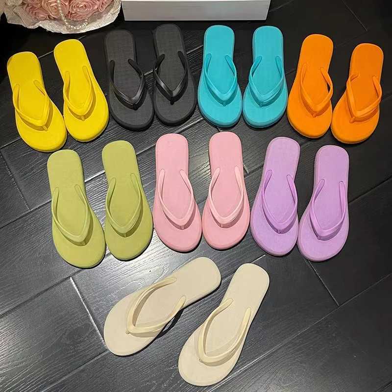 Solid color anti slip casual couple slider womens summer beach slider outdoor womens flip breathable beach sandals W250414