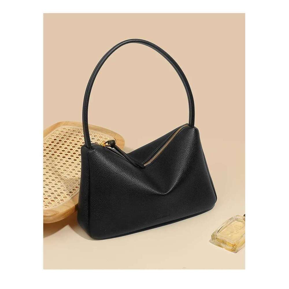 Cowhide-Textured French-Style Single-Shoulder Underarm Bag Women. New Style For Spring And Summer, Pillow Bag, Handbag, Can