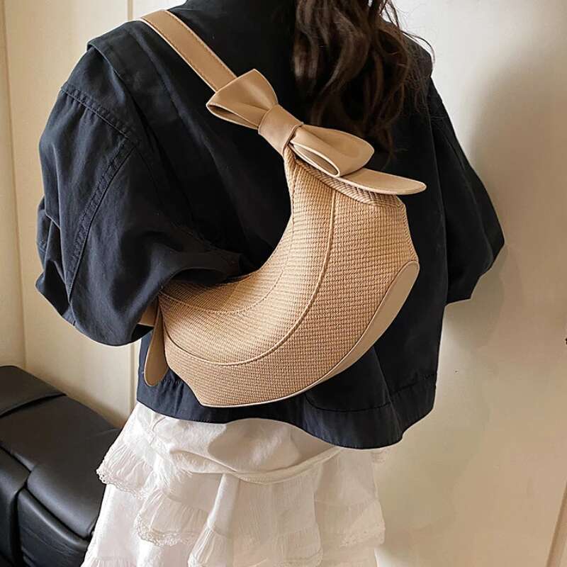 Korean Version Of Niche Women's New Stylish And Versatile Casual Handbag Highend Feeg Armpit Shoulder Bag