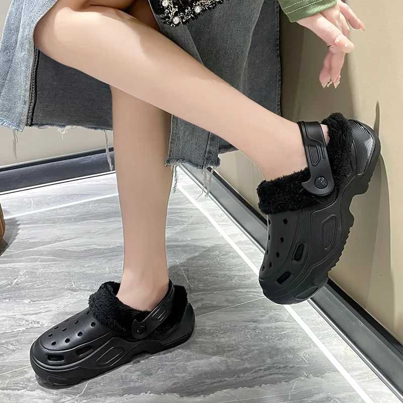 Plush slippers 2025 new winter mens and womens thick high heels soft-soled beach garden shoes home plush ripped slippers Z251113 - view 5