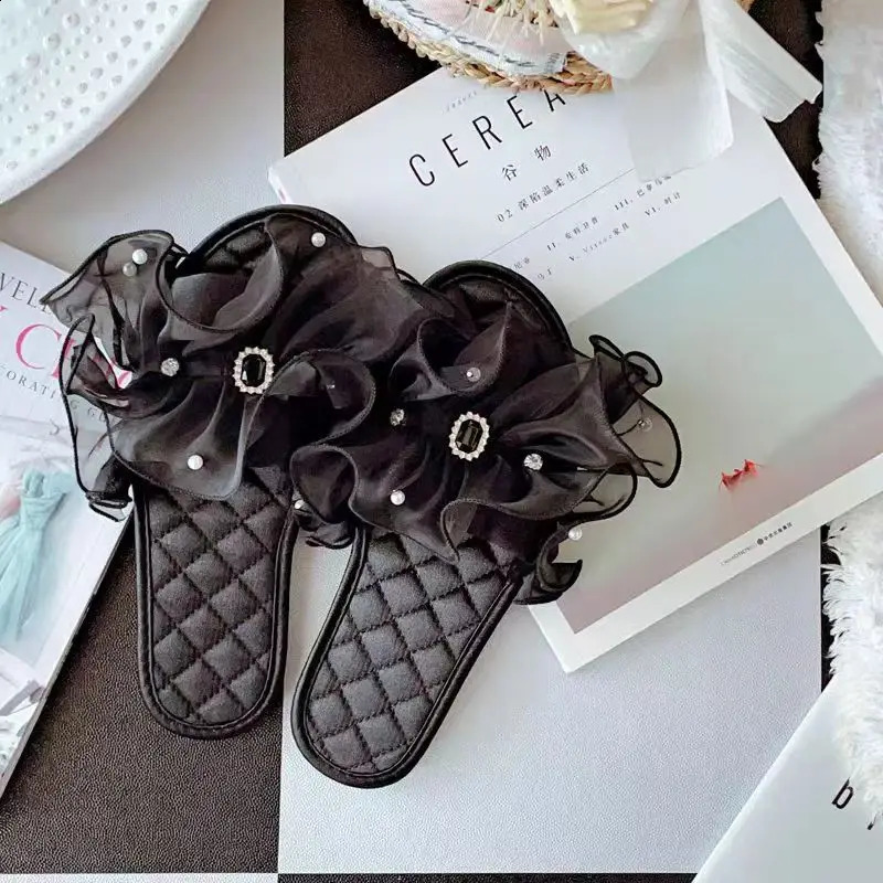 French style soft bedroom indoor pearl lace apartment slippers summer slippers suitable for cute women autumn wedding womens shoes 250408