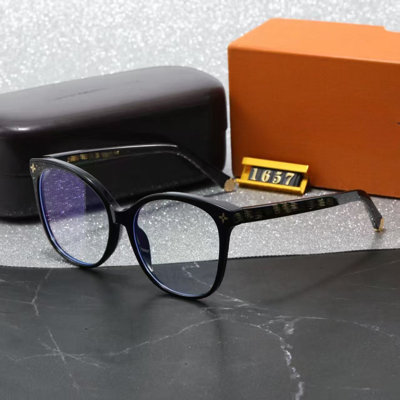 Hot Designer Sunglasses Classic Eyeglasses Outdoor Beach Sun Glasses For Man Woman Mix 1657 Y260207