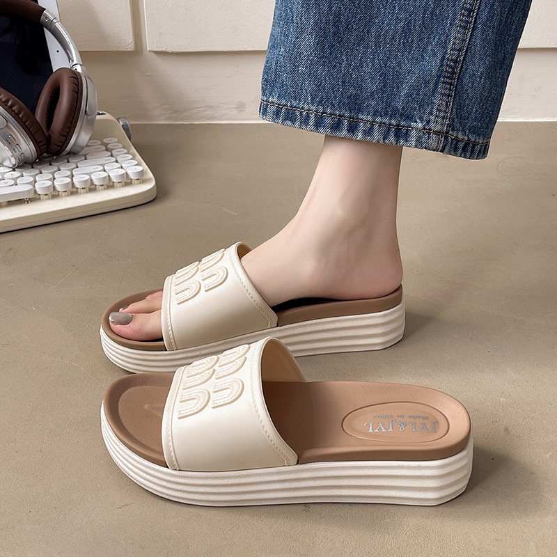 designer slippers new Women's fashionable thick-soled mid-heel one-word slippers versatile and non-slip beach slippers for women