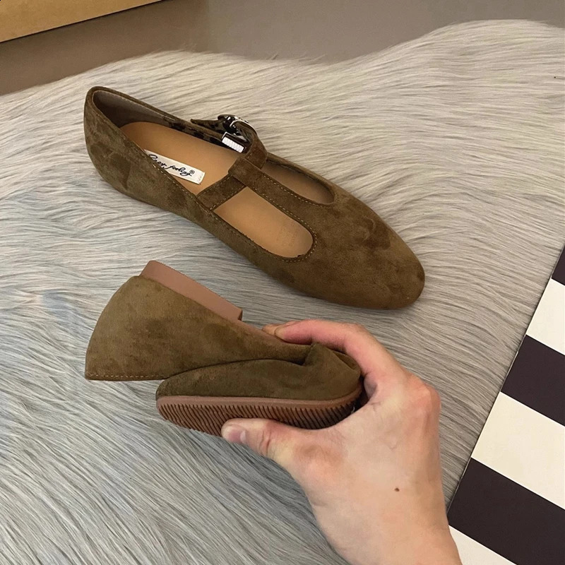 SUOJIALUN Autumn Women Flat Shoes Fashion Round Toe Slip On Ladies Elegant Mary Jane Shoes Soft Flat Heel Outdoor Dress Ballerin 250410