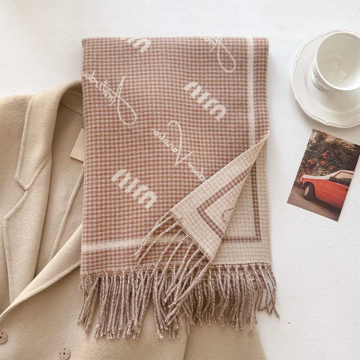 Luxury New Fashion Winter Warm Women Scarf Luxury Faux Cashmere Shawl Warm Letter Jacquard Wrap Neck Accessory Hijabs Designer Scarves Y251114