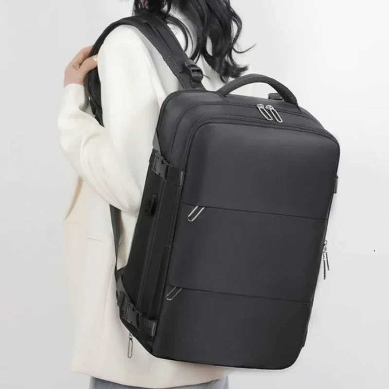 Expansion Large Capacity Travel Backpack 2025 New Nylon Fabric Waterproof Backpack Multifunctional Commuting Computer BagW251113