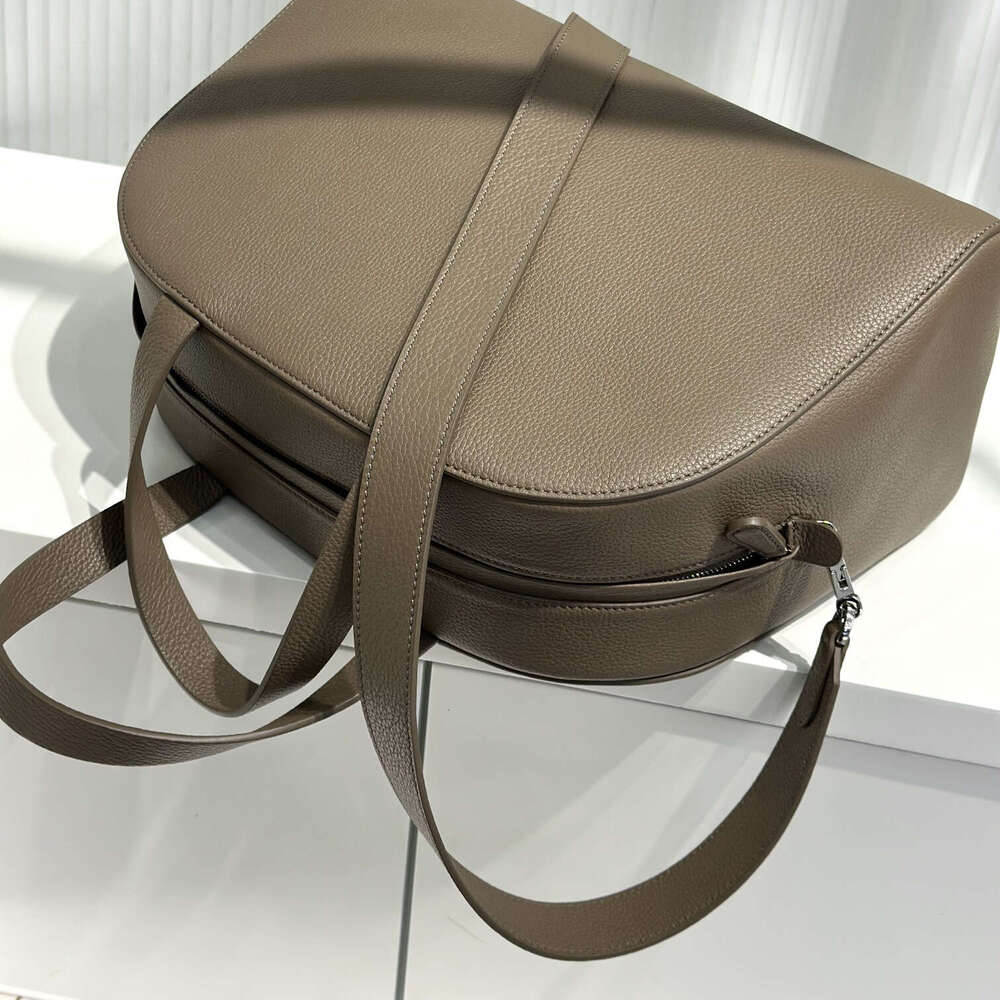 Women's Bags Top layer cowhide simple bowling handbag runway style large capacity shoulder crossbody premium texture bag