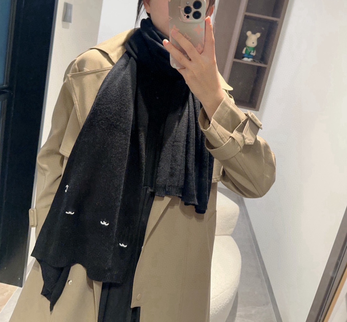 Luxury designer scarf autumn and winter mens women warm comfortable touch senior fashion process fashion versatile