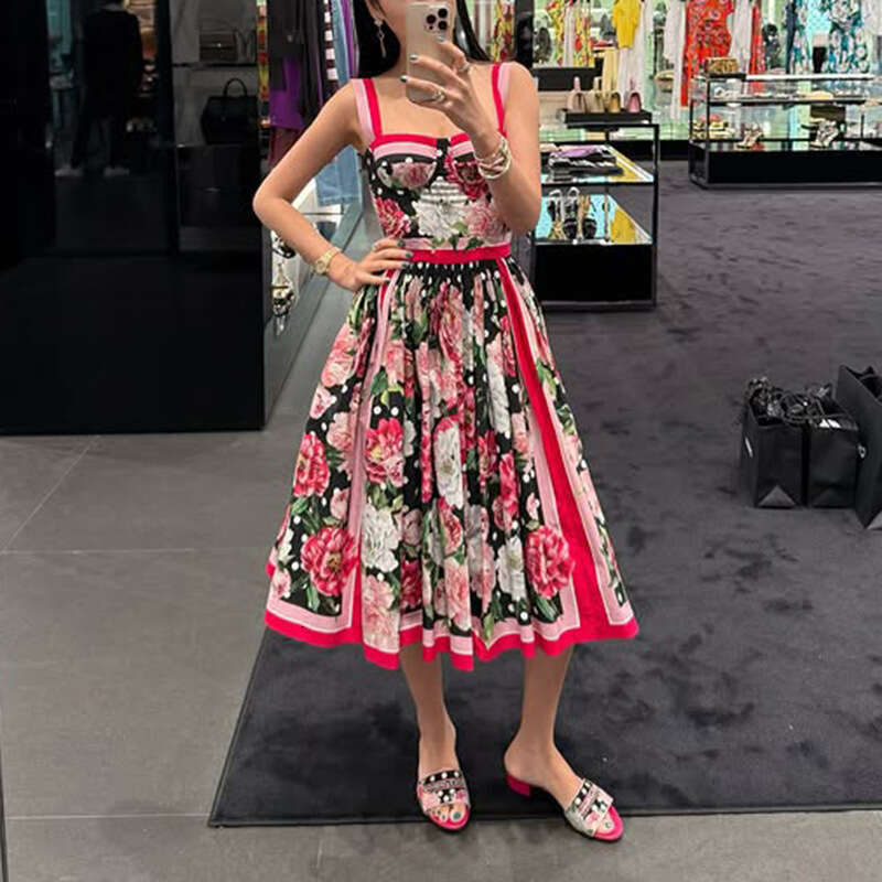 Designer Women's Seaside Spring 2025 Waist-Slimming Camisole with Fresh Print - Medium Length