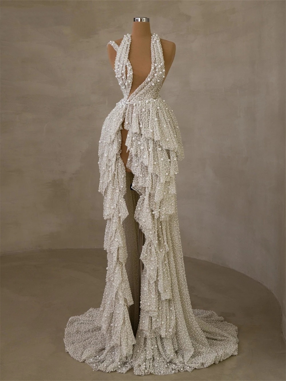 Luxurious Pearls Wedding Dress Customized Sleeveless Halter Neck Bridal Dresses Side Slit Up Vestidos De Novia