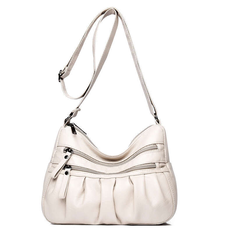 designer bag Single shoulder large capacity women's bag, elegant luxurious, easy to wear for commuting and travel