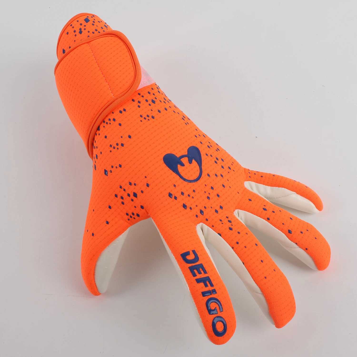 Thicken Latex Goalkeeper Gloves Mens Womens kids Soccer Football Profional Match Training Goal Keeper Anti-slip Goalie Gloves W251114