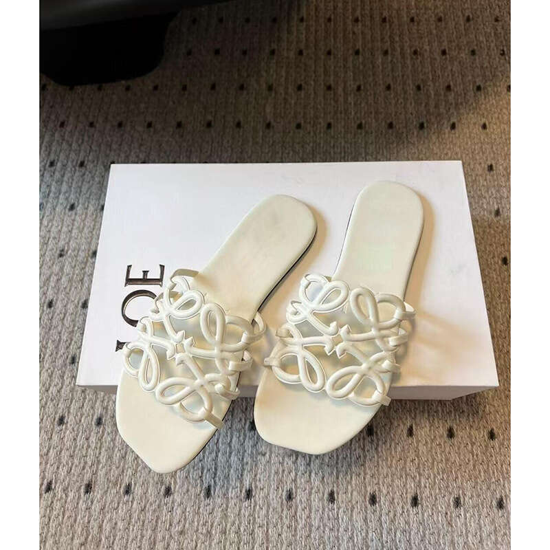 Luojia 2025 Summer New Hollow out Leather Slippers with One Piece Strap Outer Wear, Versatile for Daily Use, Open toed Cool Dragging Women's Shoe