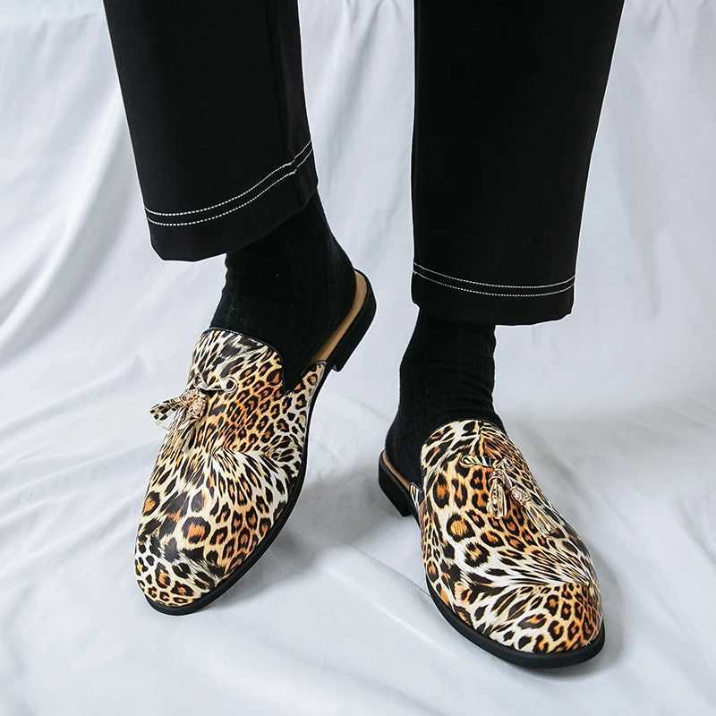 Summer mens leather casual shoes leopard print mens mule slider breathable mens sandals half load Zapatos Hombre W250414
