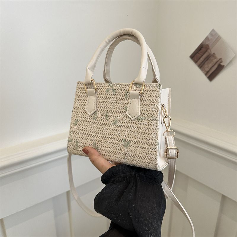 Straw Fashion Handbag Spring New Versatile Ins Shoulder Messenger Texture Simple Small Square Bag Trend