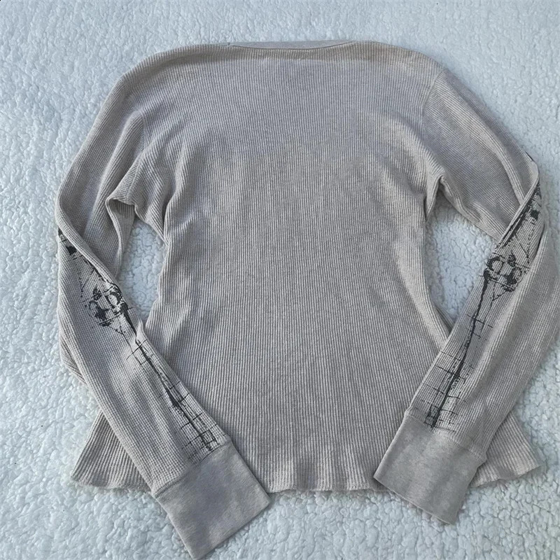 2000s Y2k Women Tops Harajuku Retro Gothic Skeleton Graphic Printed T shirt Hip Hop Tee shirt Aesthetic Long Sleeved Streetwear 250411