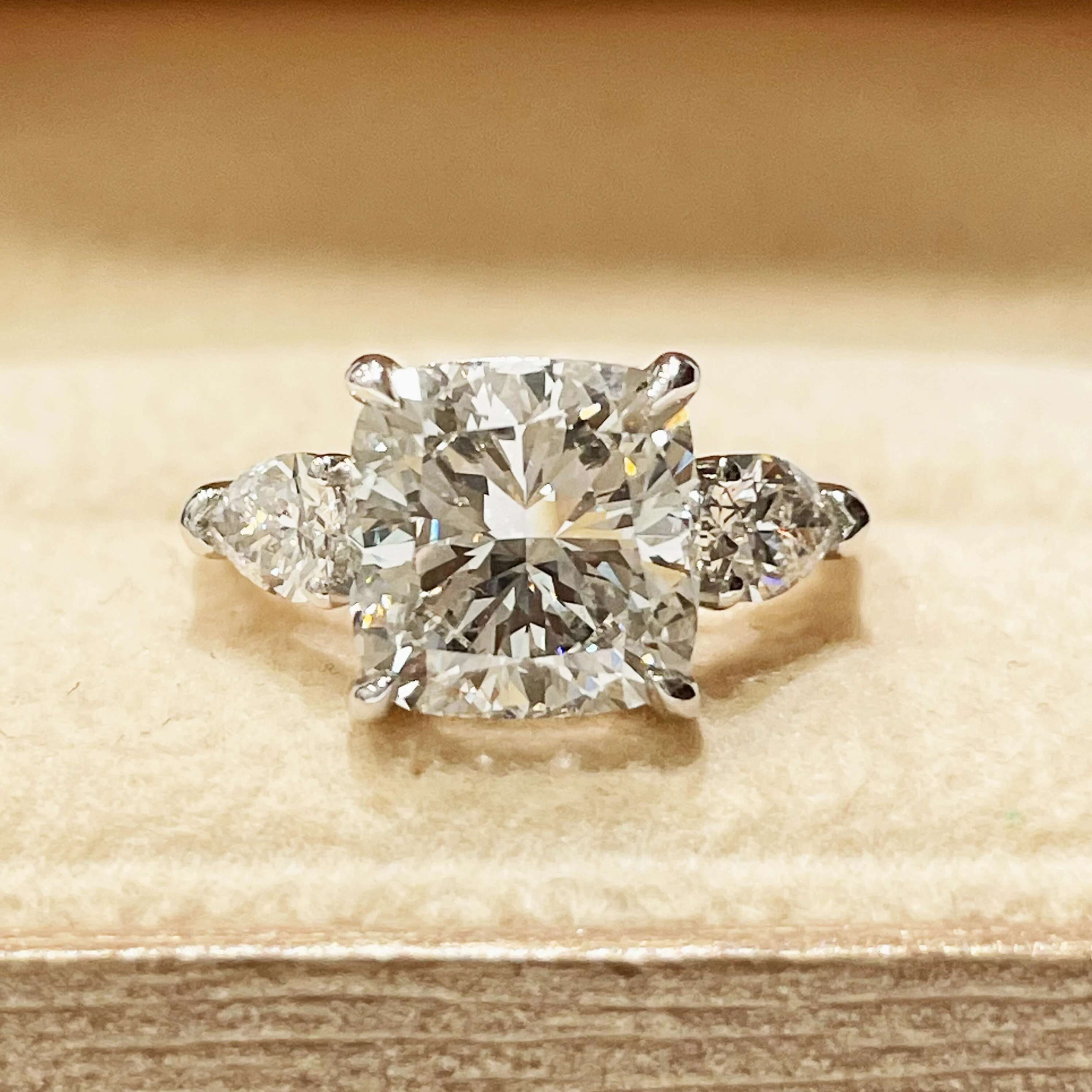 Custom Real Solid 18K White Gold Ring Women Engagement Anniversary Wedding Ring Cushion Moissanite Diamond Ring Pear Water Drop