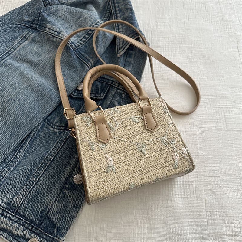 Straw Fashion Handbag Spring New Versatile Ins Shoulder Messenger Texture Simple Small Square Bag Trend