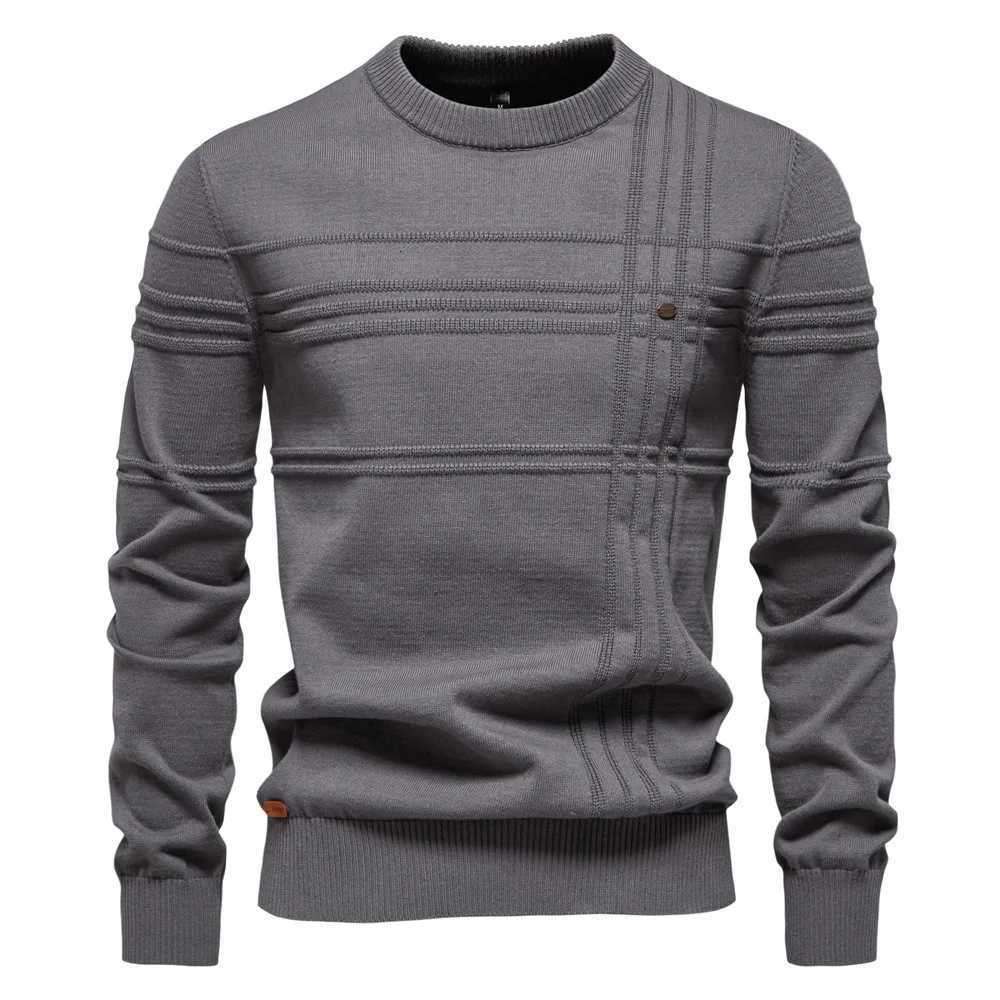 2025 Autumn Winter New Fashion Mens Solid Color O-neck Long Sleeve Casual Trendy Knitted Sweaters Male Clothes Pullover Tops M251114